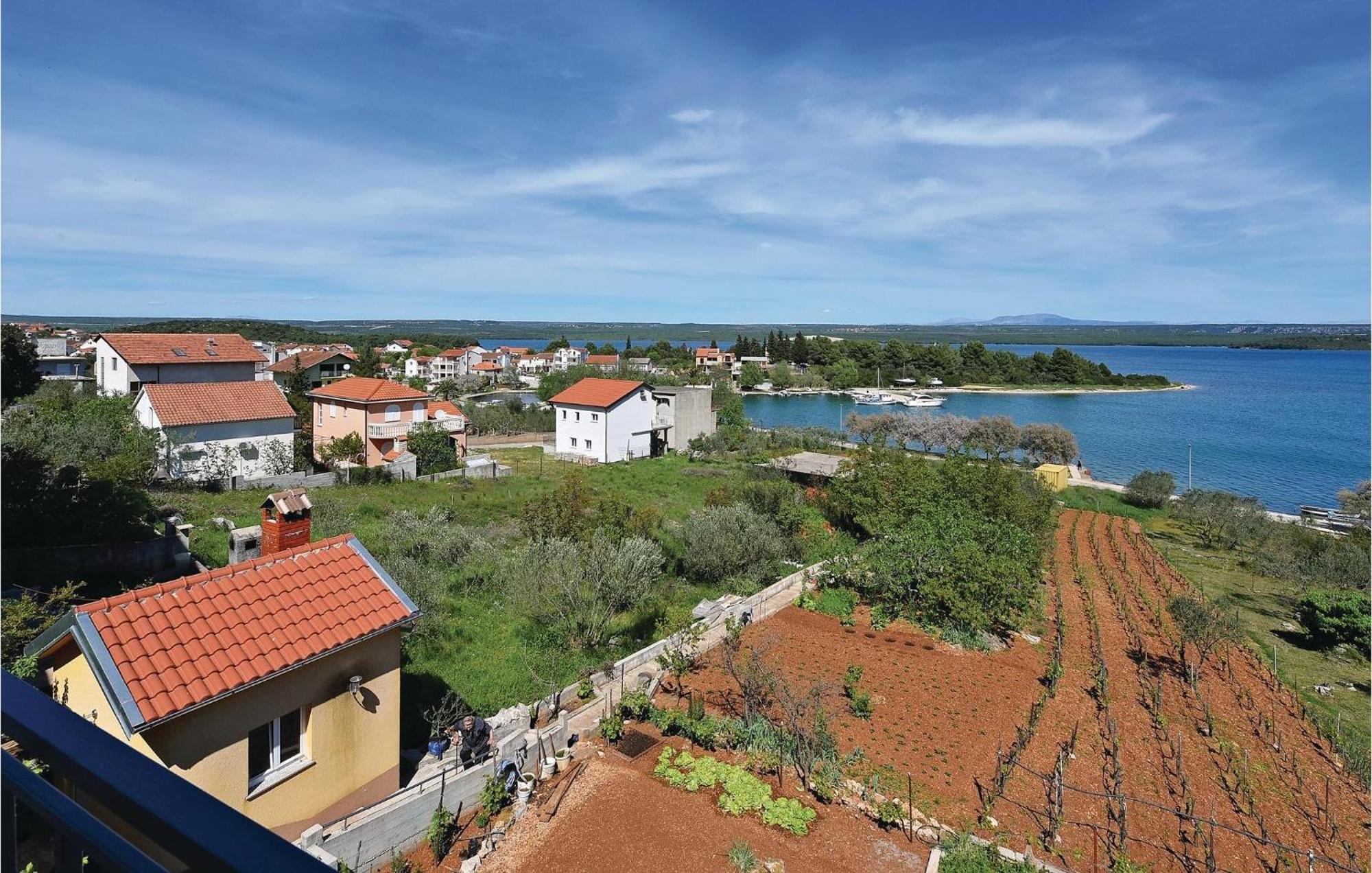 Beautiful Apartment In Raslina With Wifi Bagian luar foto